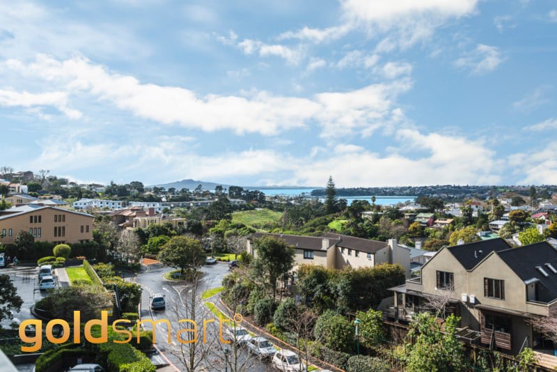 Sell gold in Remuera to Gold Smart Gold Buyers.